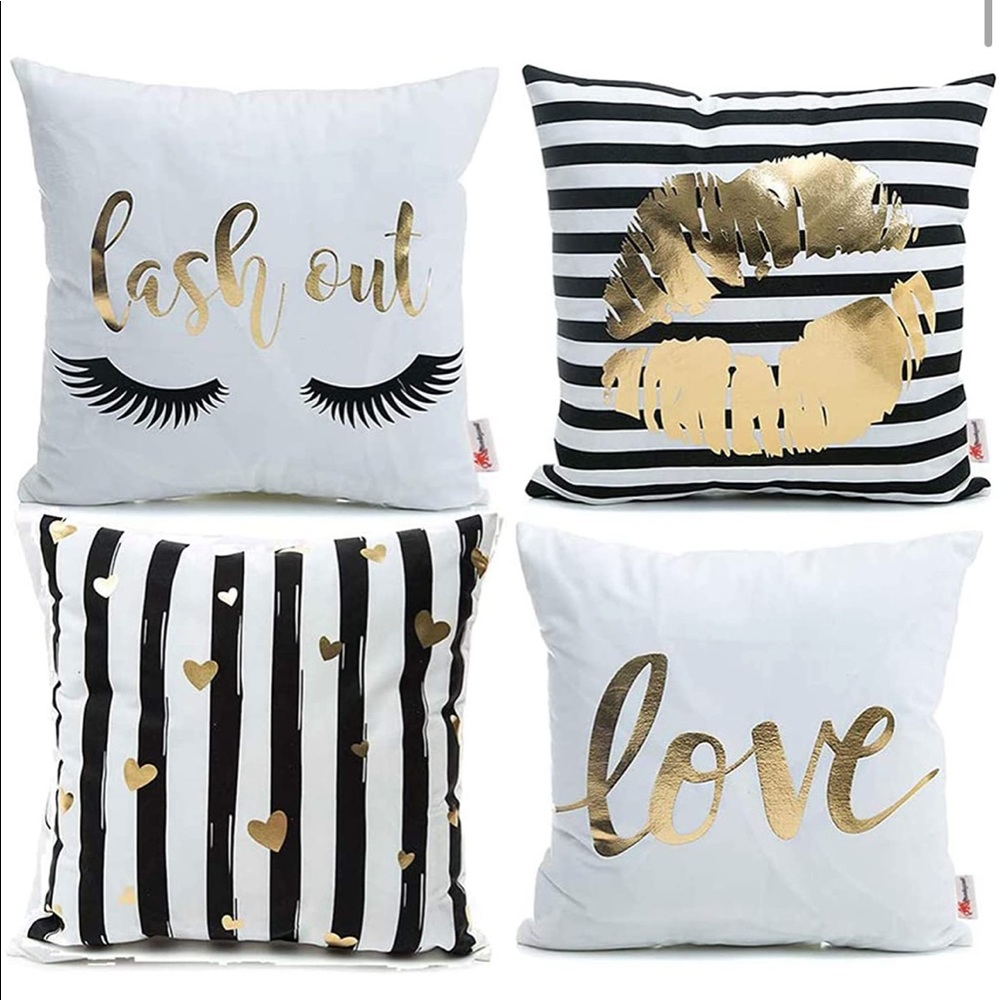 Pillow Covers 4pcs 18”x 18” NEW
